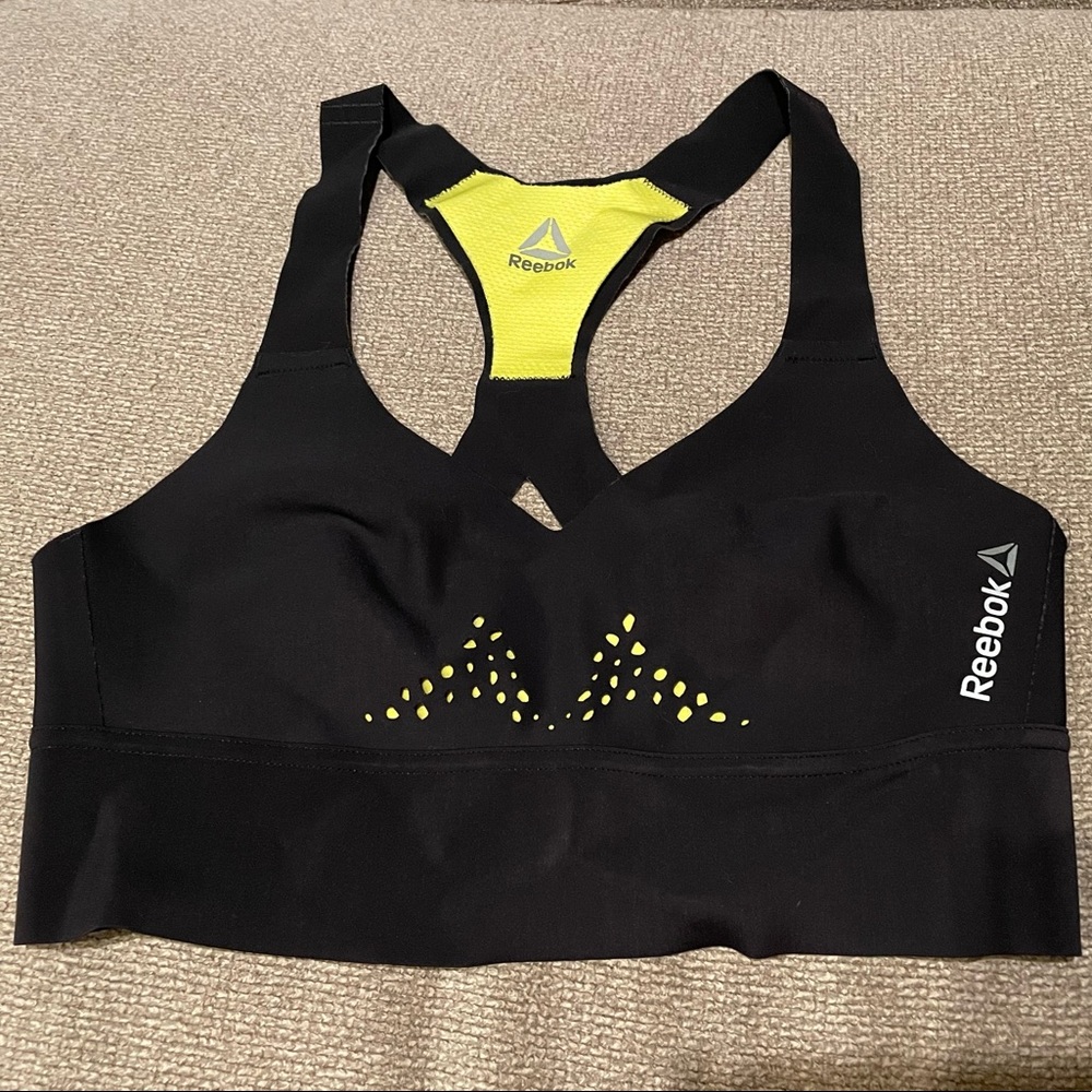 Reebok sports bra size small